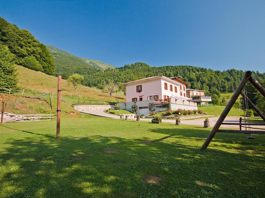Albergo Alpino Da Tullio Avio Luaran gambar