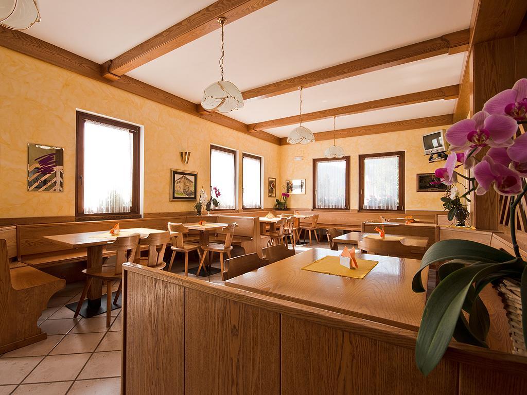 Albergo Alpino Da Tullio Avio Luaran gambar
