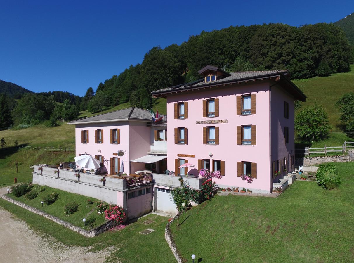 Albergo Alpino Da Tullio Avio Luaran gambar